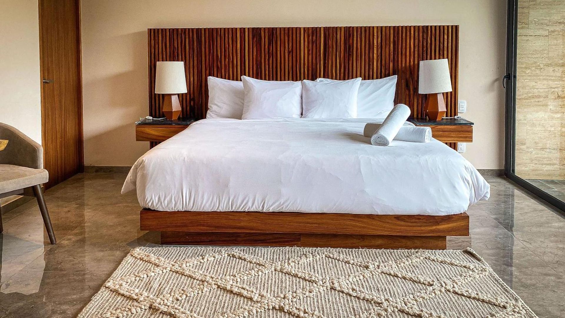 Mistiq Apartahotel 3*