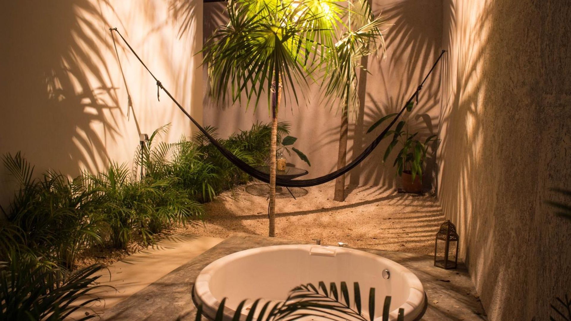 Nomad Humans Coliving * Tulum