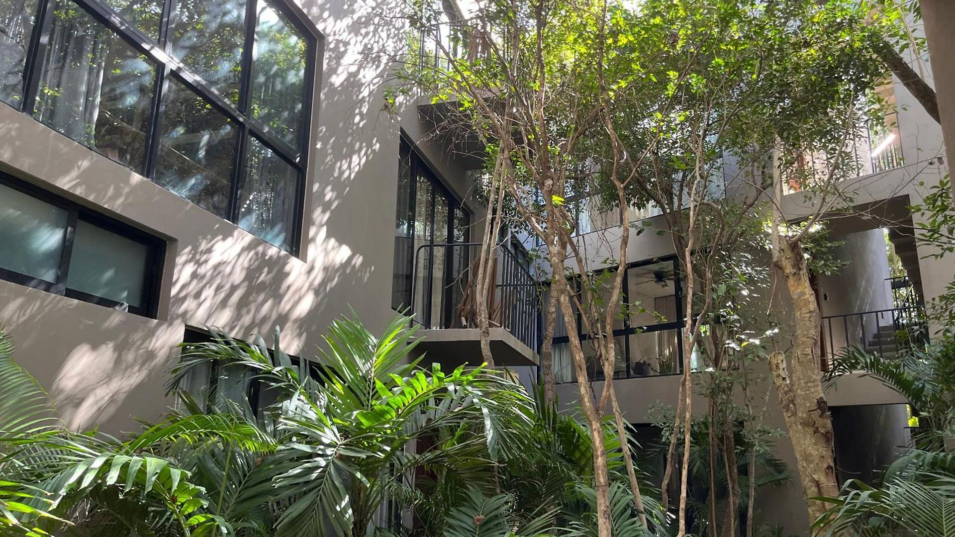 Boho Beautiful Special Fee For Bardo Daypass Tulum