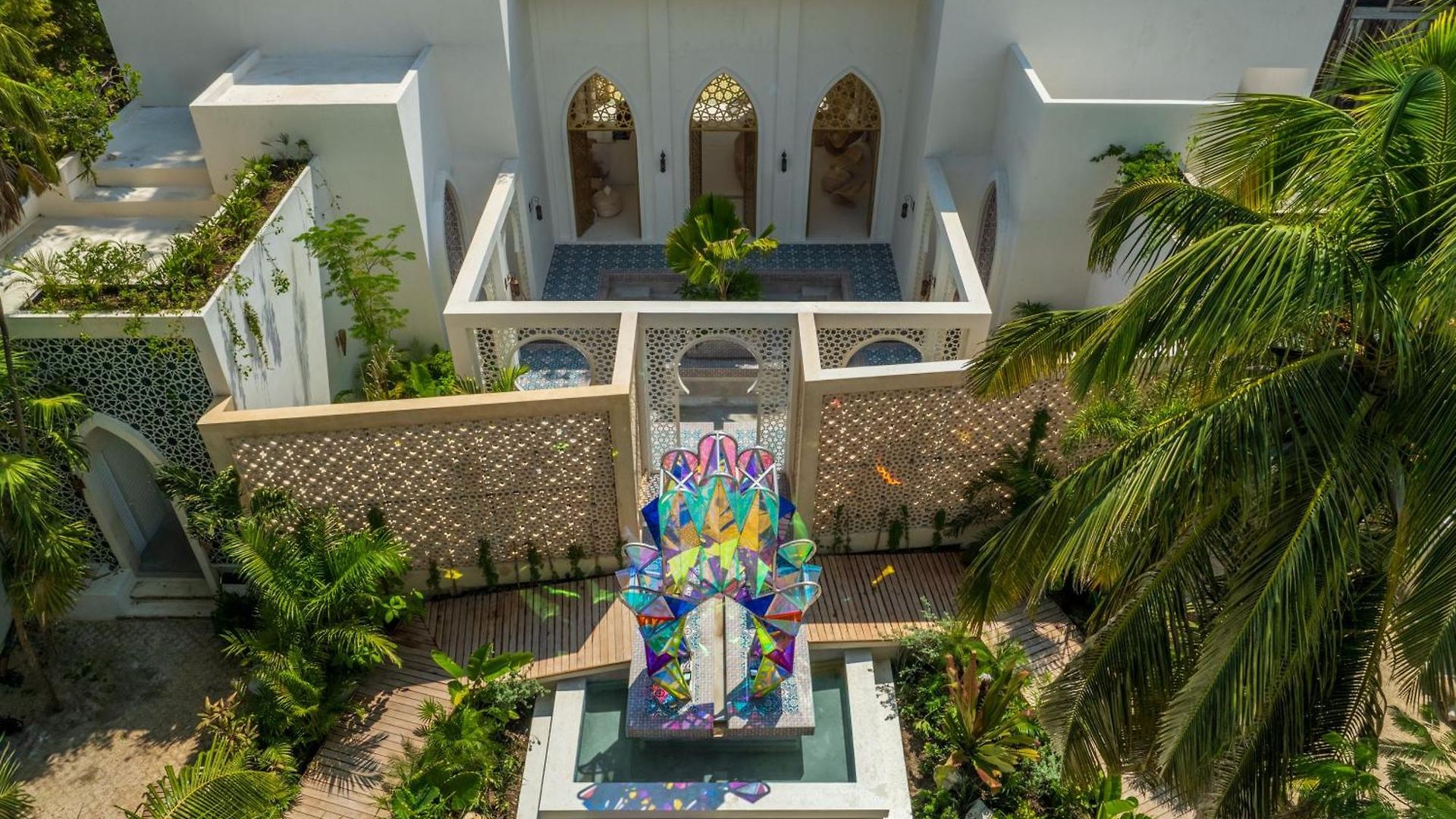 Sana Beachfront Boutique Hotel 5*