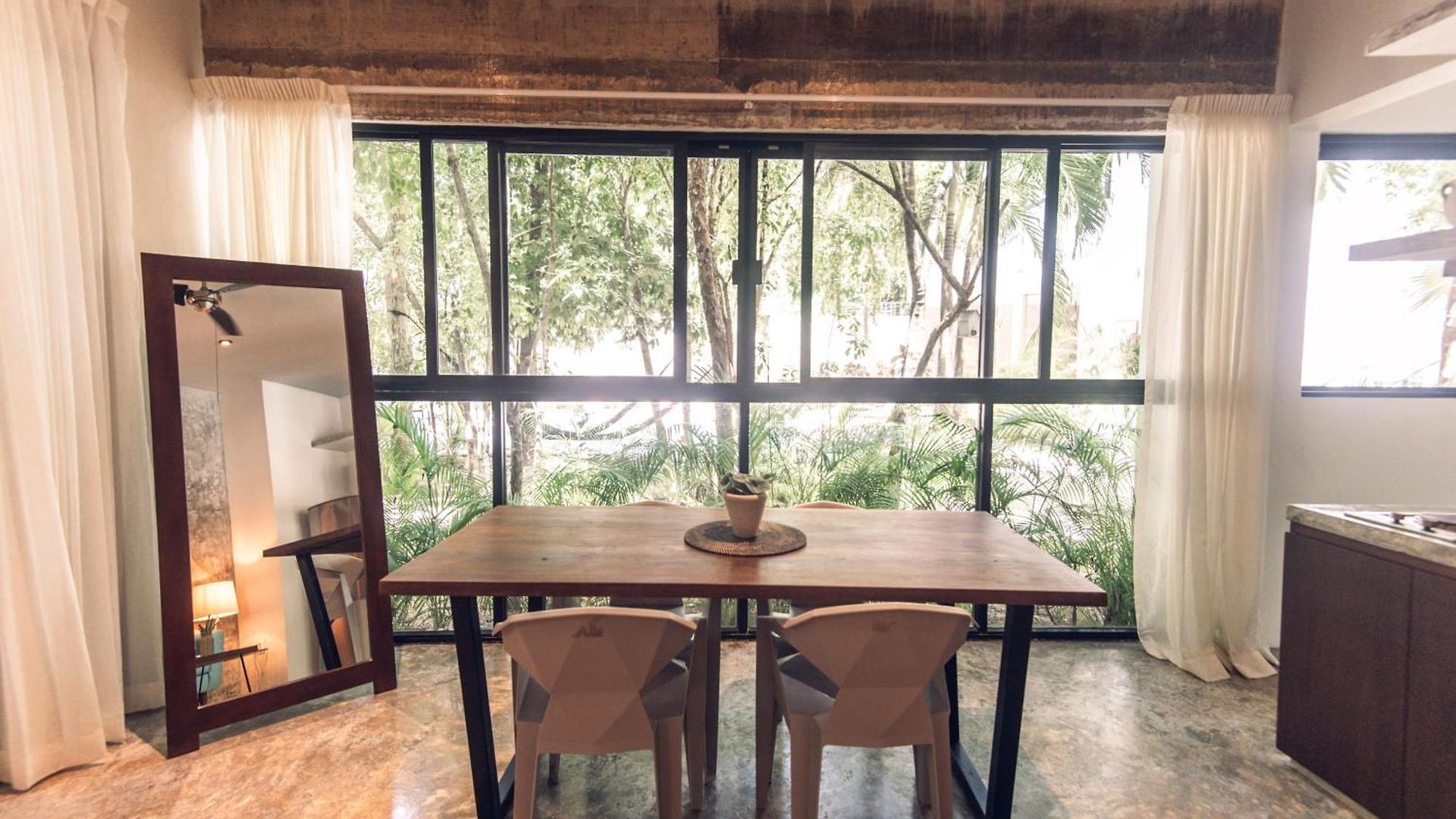 Nomad Humans Coliving Apartment *
