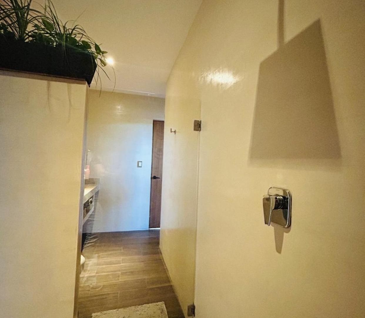 Apartment New Large Luxurious 1 Bedroom, 1 Bathroom In *