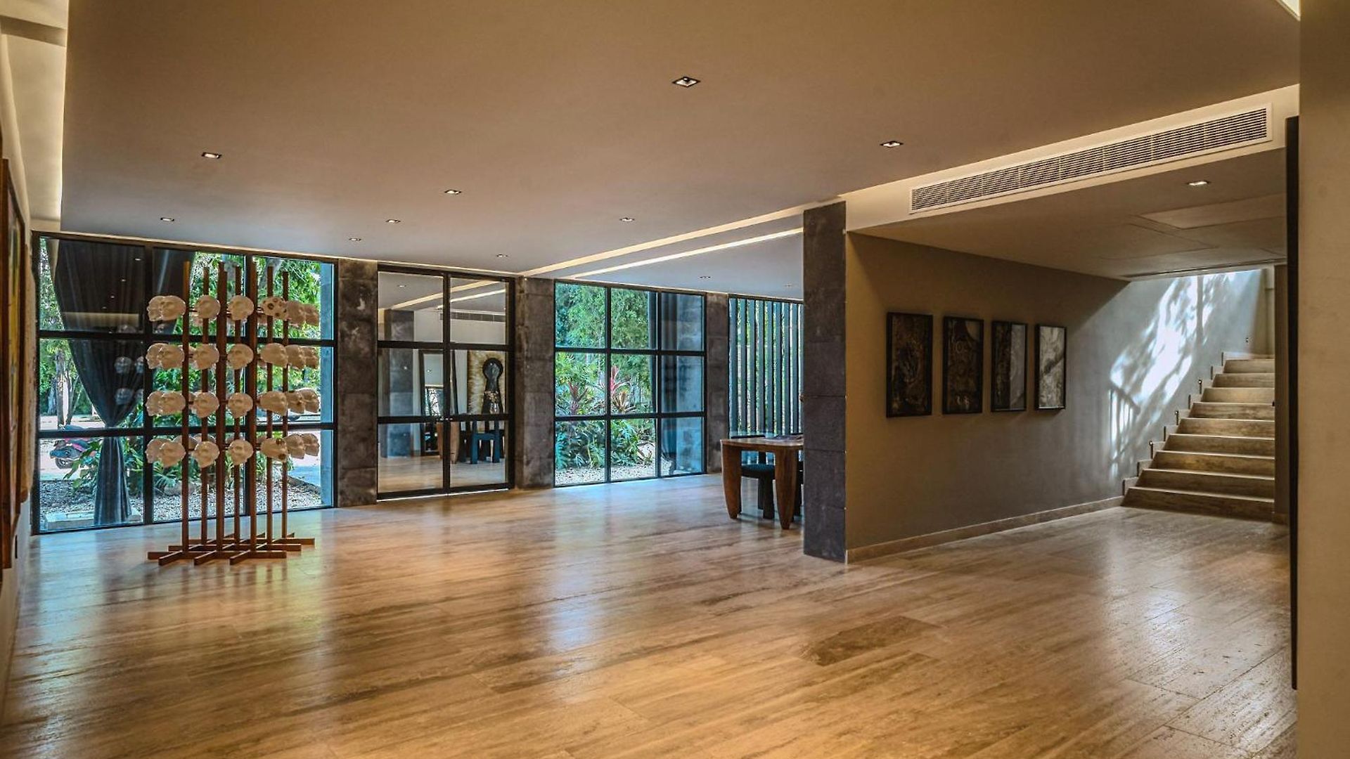 Apartment Art Design Loft With Pool, Big Gym, Spa, Hot Tub