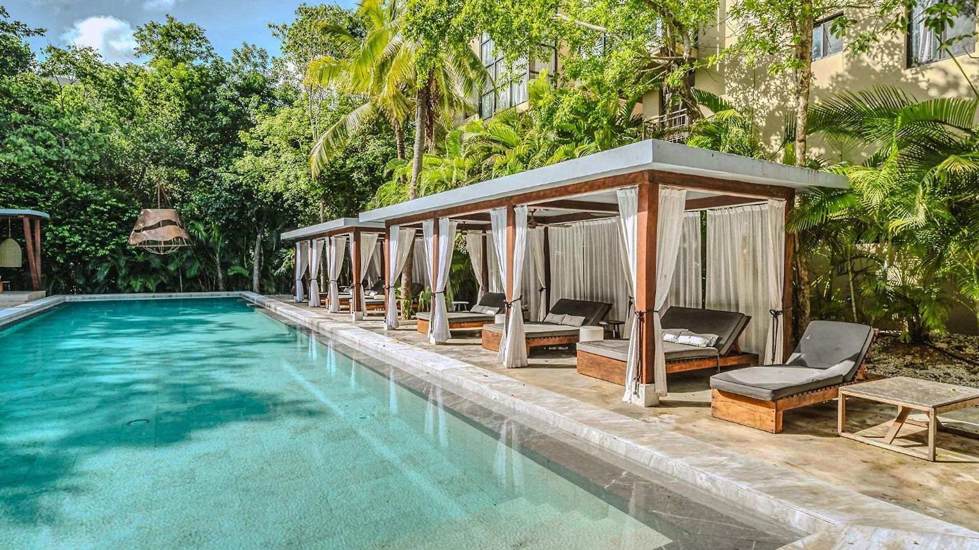 Art Design Loft With Pool, Big Gym, Spa, Hot Tub *