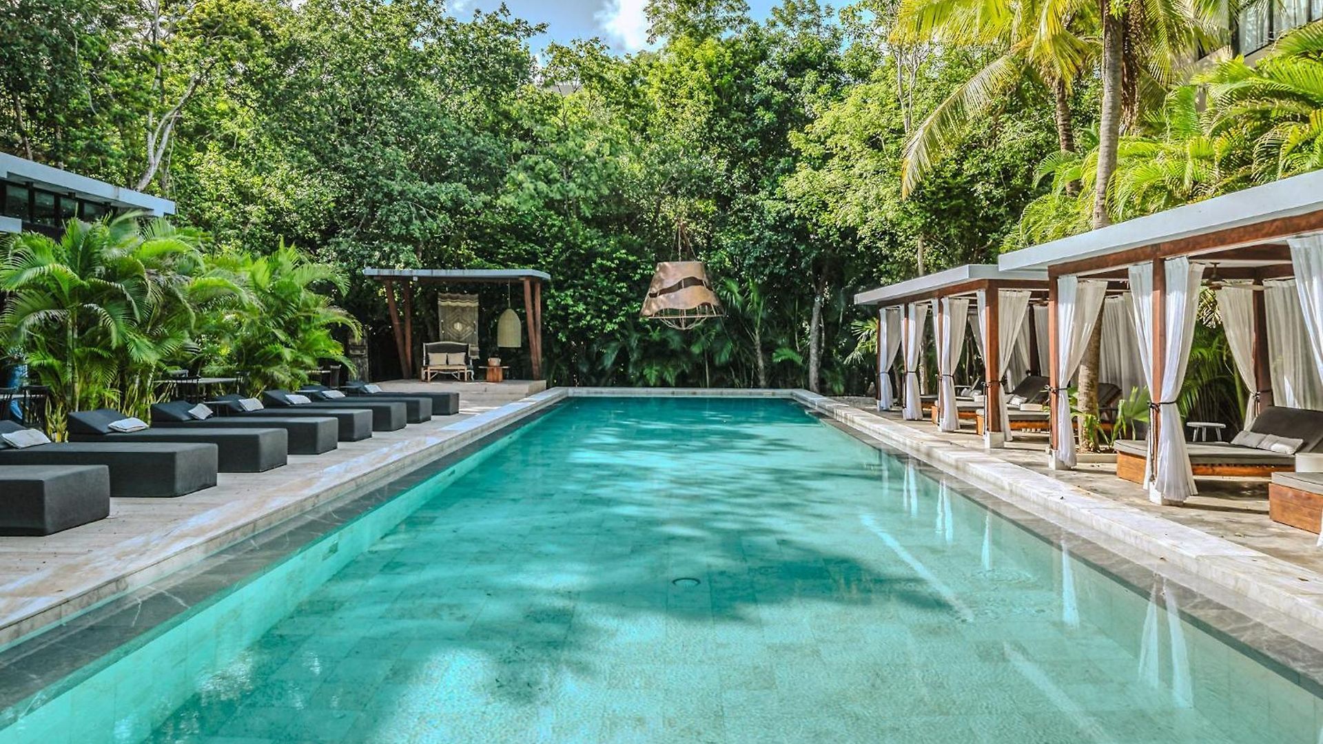 Art Design Loft With Pool, Big Gym, Spa, Hot Tub Apartment *