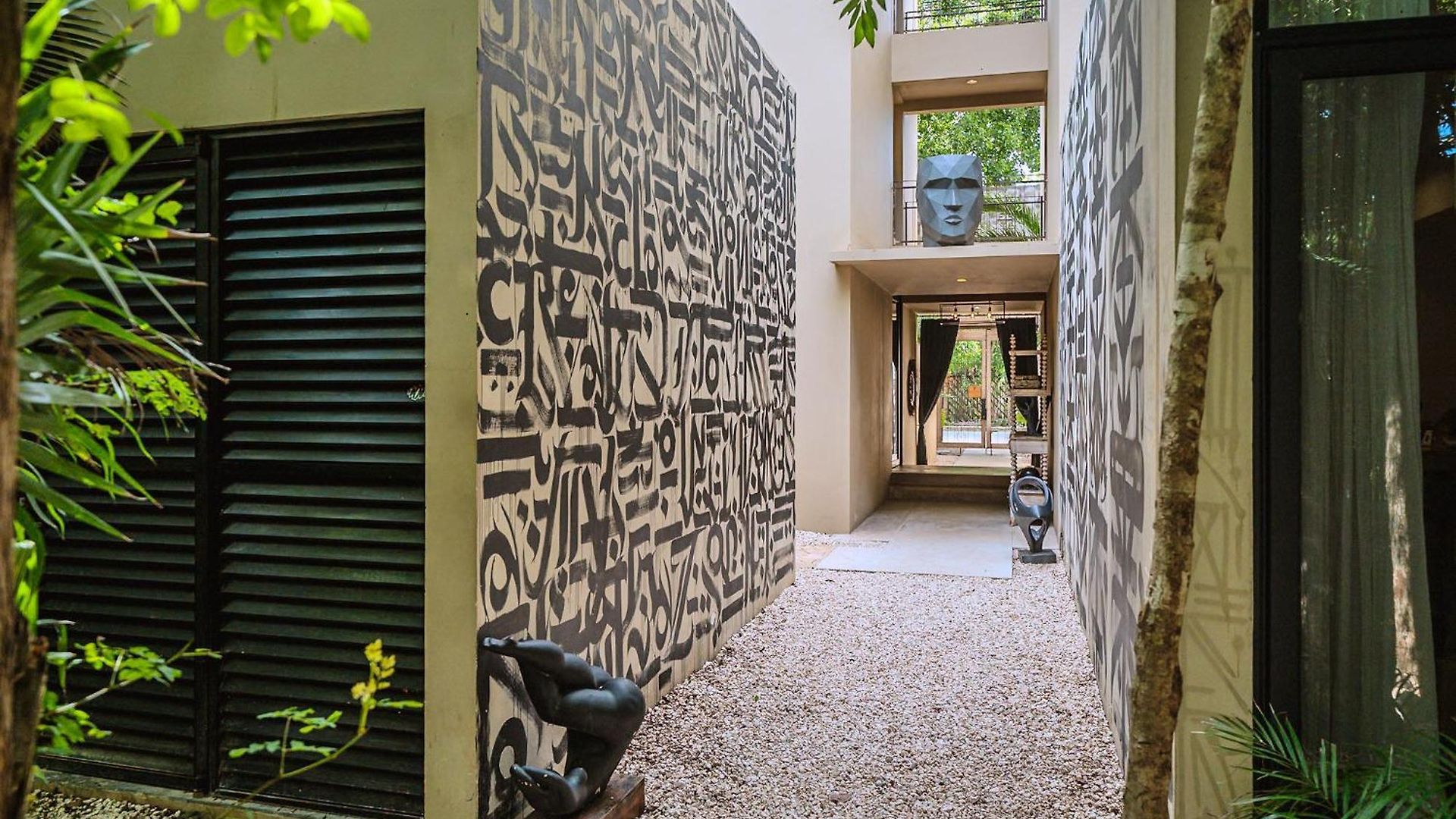 Art Design Loft With Pool, Big Gym, Spa, Hot Tub