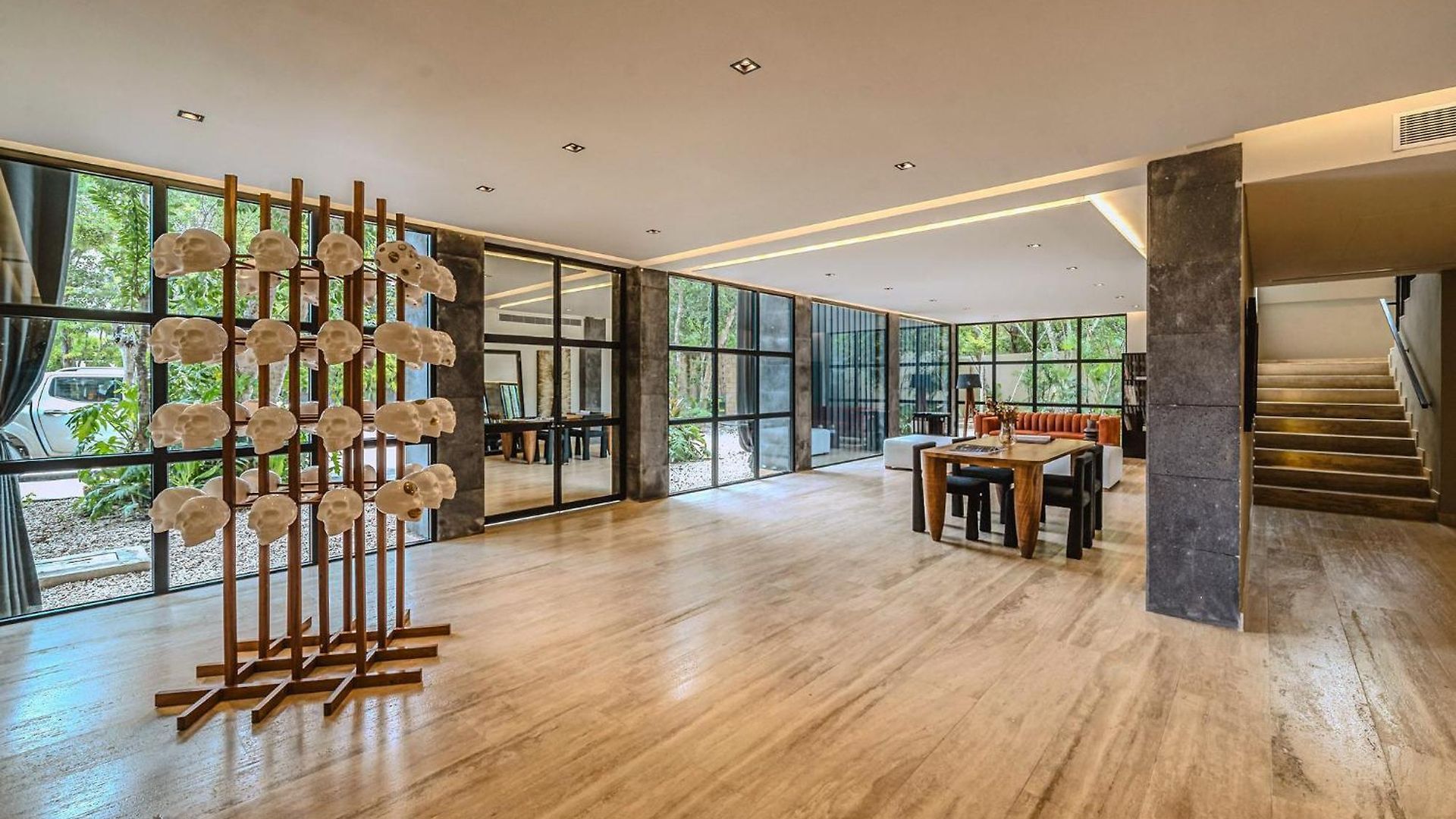 Art Design Loft With Pool, Big Gym, Spa, Hot Tub Apartment