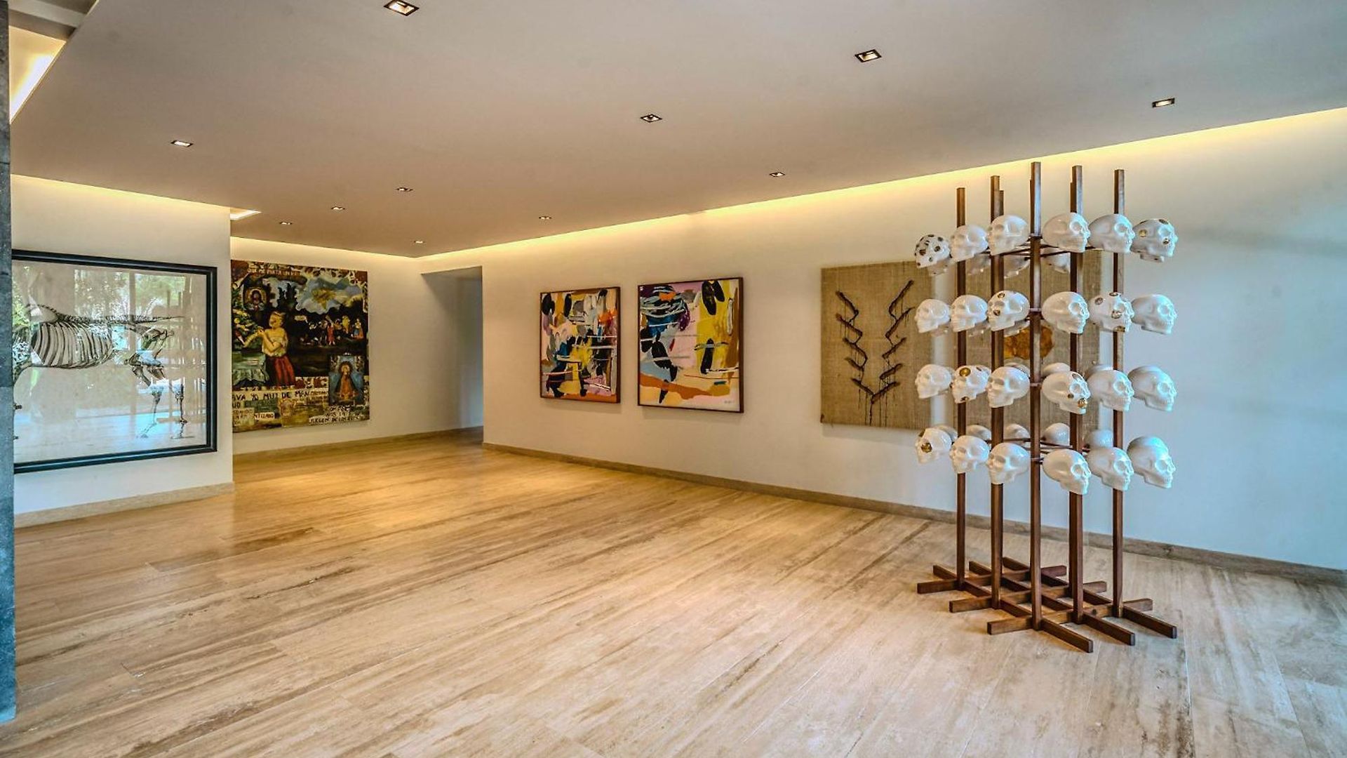 Art Design Loft With Pool, Big Gym, Spa, Hot Tub *