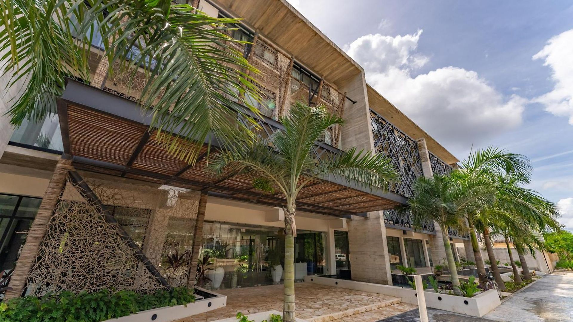 Stylish 2br Penthhouse, Private Terrace, Grill And Pool *