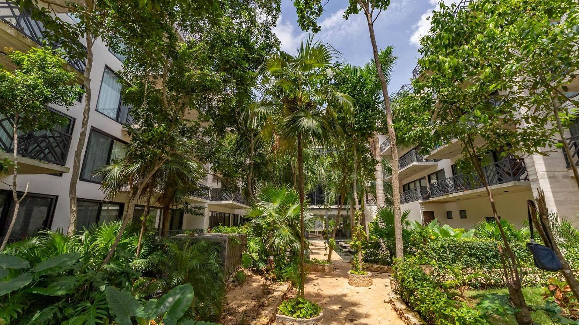 Apartment Stylish 2br Penthhouse, Private Terrace, Grill And Pool *