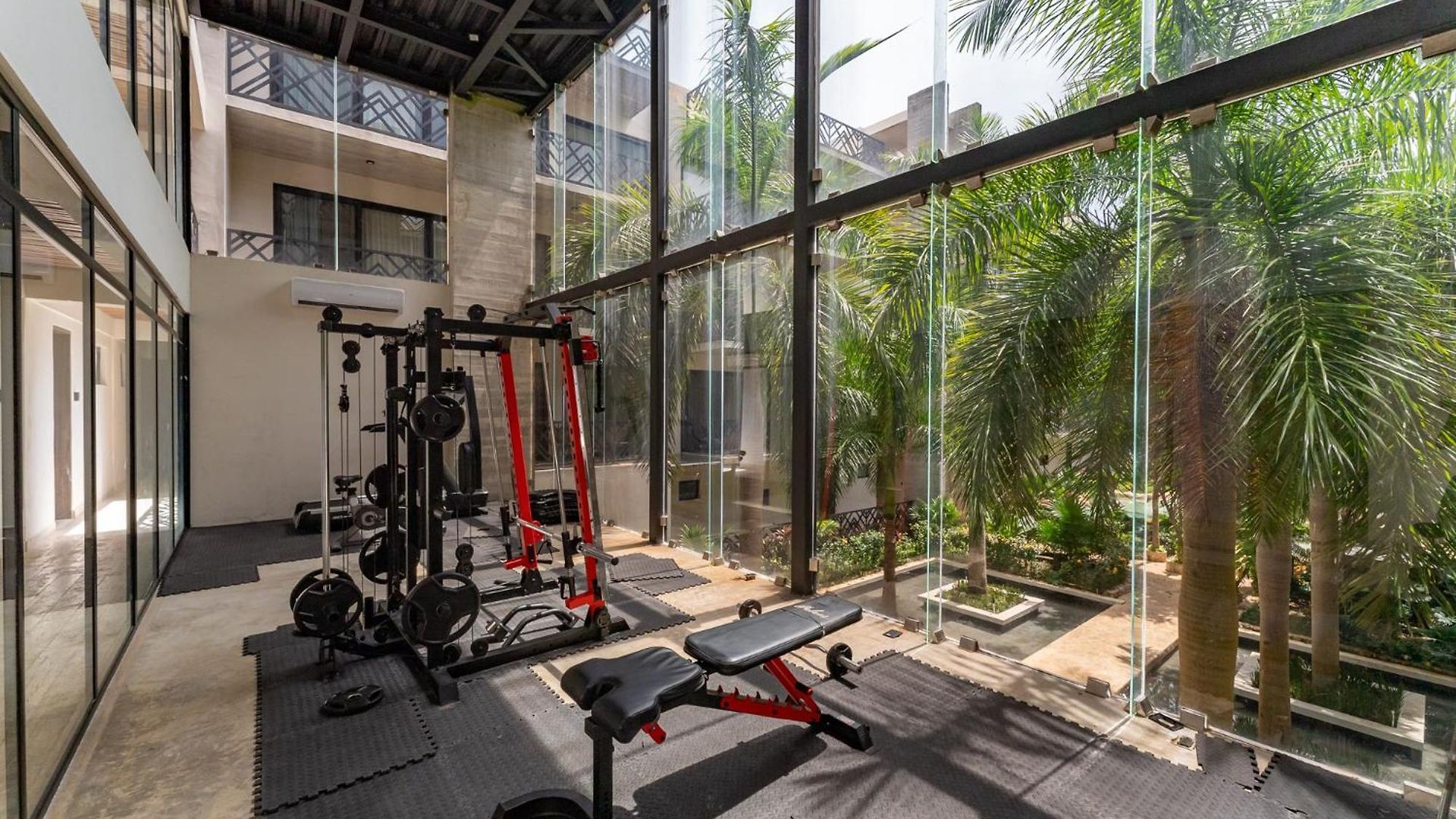 Stylish 2br Penthhouse, Private Terrace, Grill And Pool