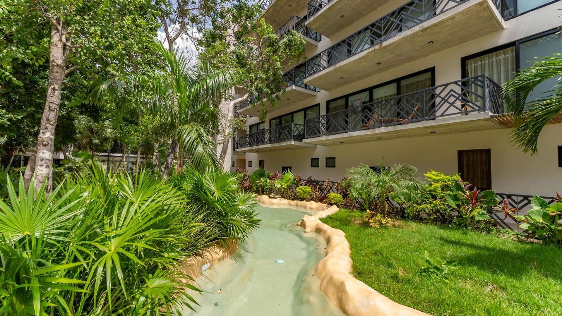 Stylish 2br Penthhouse, Private Terrace, Grill And Pool Apartment