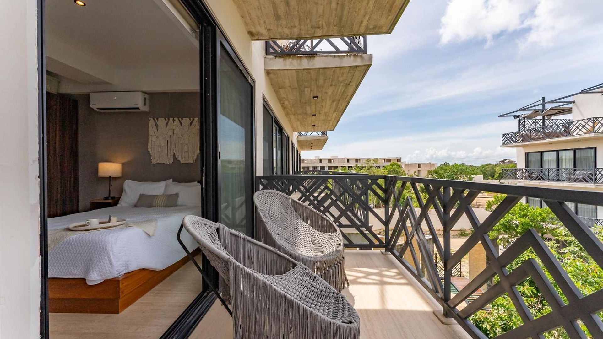Stylish 2br Penthhouse, Private Terrace, Grill And Pool *