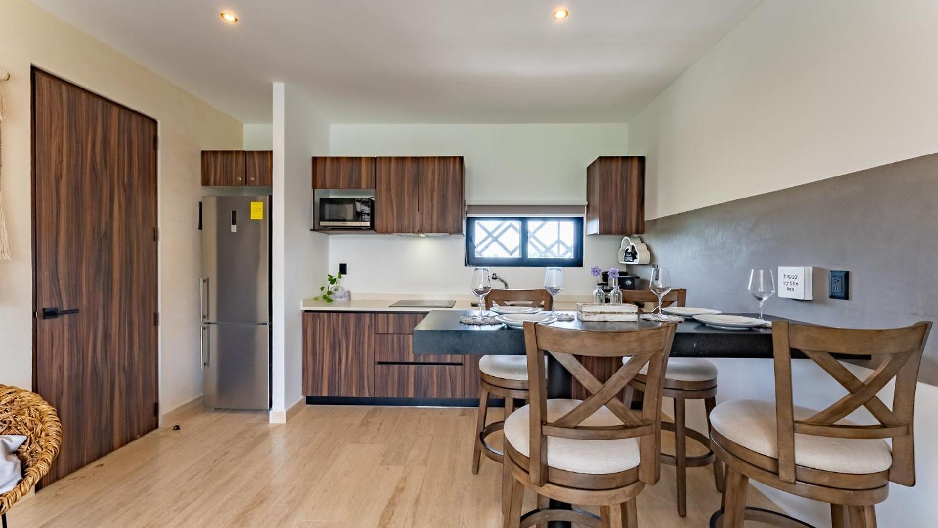 Stylish 2br Penthhouse, Private Terrace, Grill And Pool Apartment