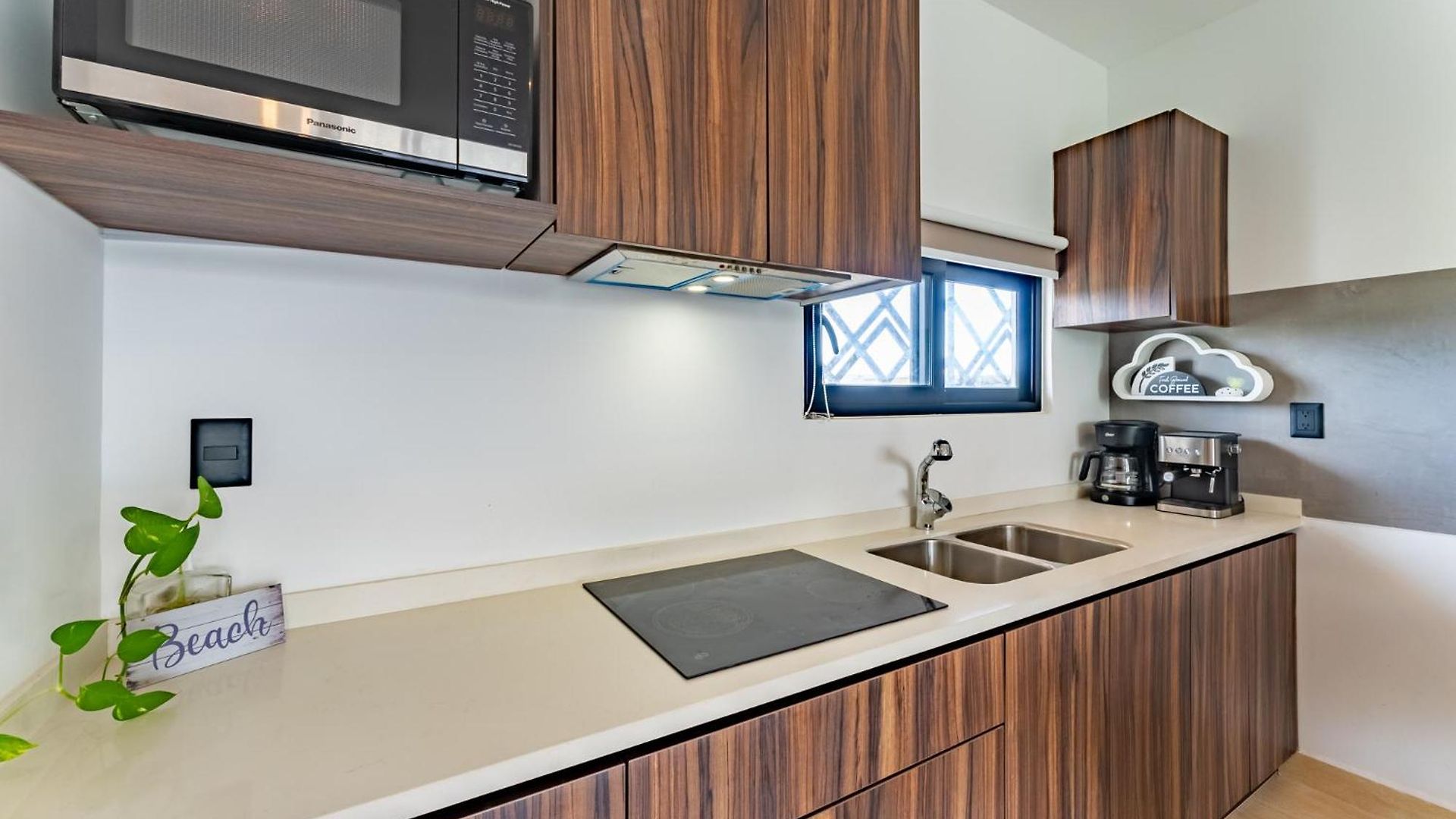 Stylish 2br Penthhouse, Private Terrace, Grill And Pool Apartment *