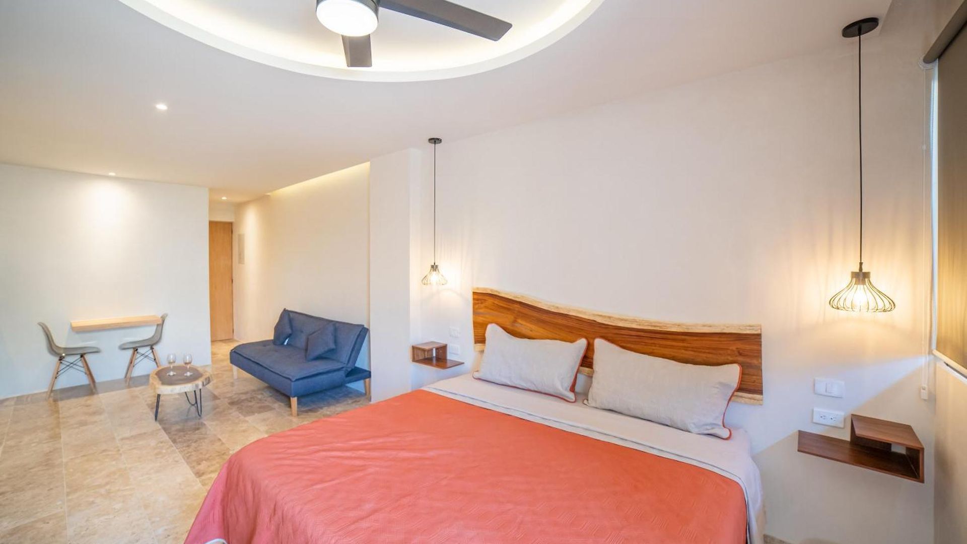 Crystal By Hotel