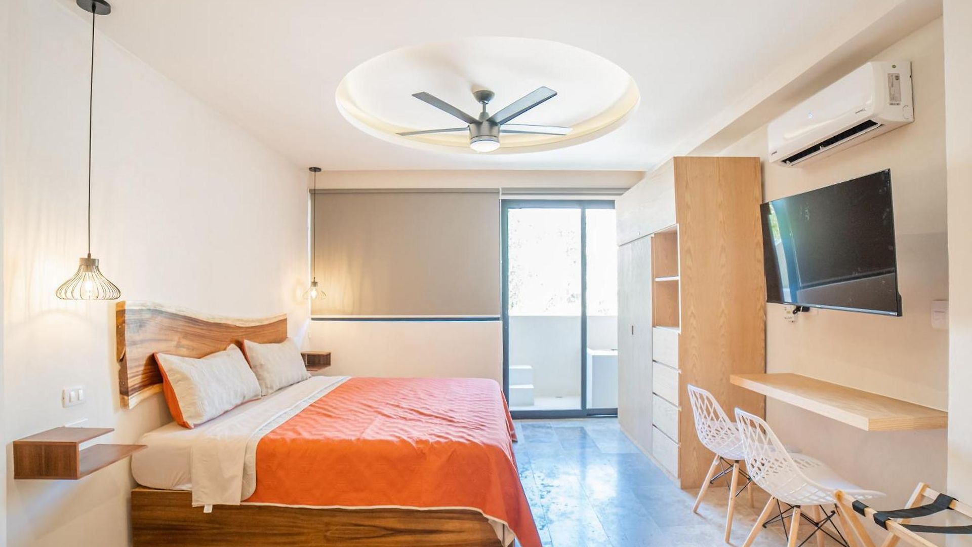 Hotel Crystal By