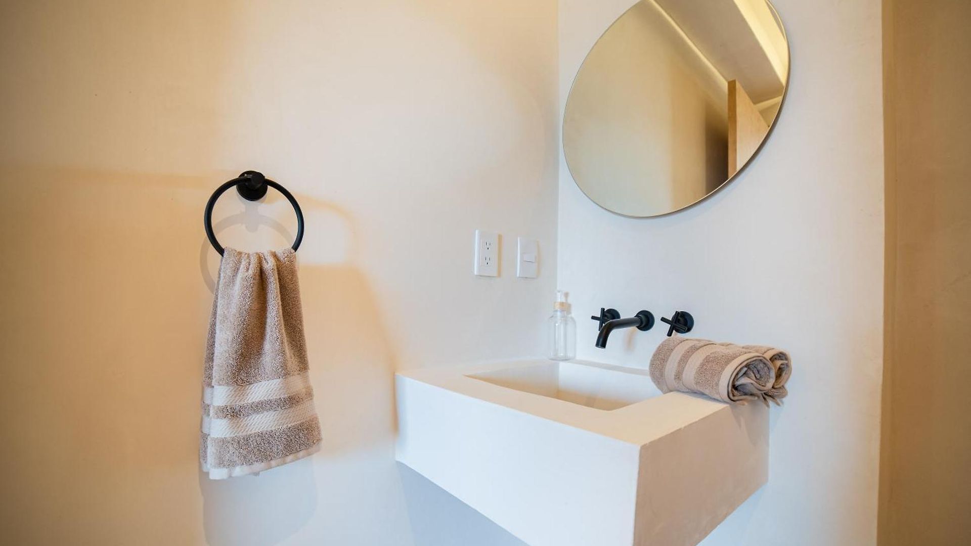 Hotel Crystal By