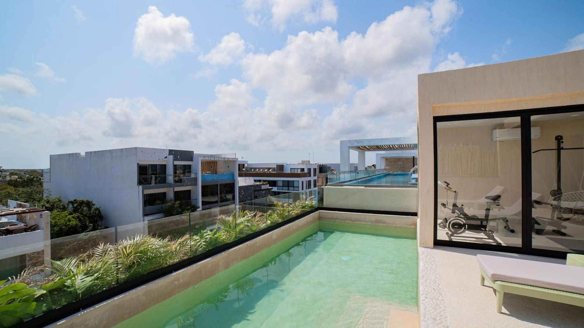 Crystal By Hotel *