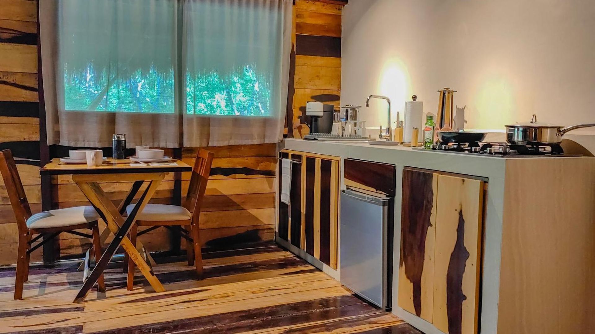 Treehouse H2ojos *