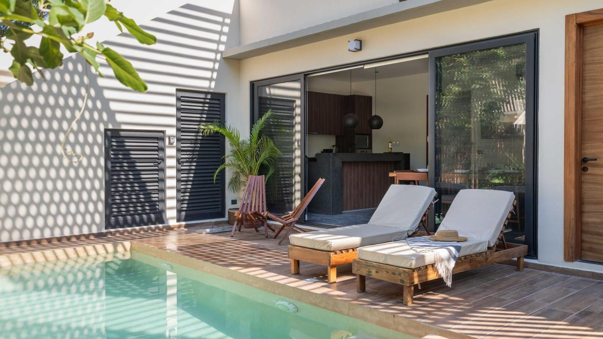 Asana Leaf Villa *