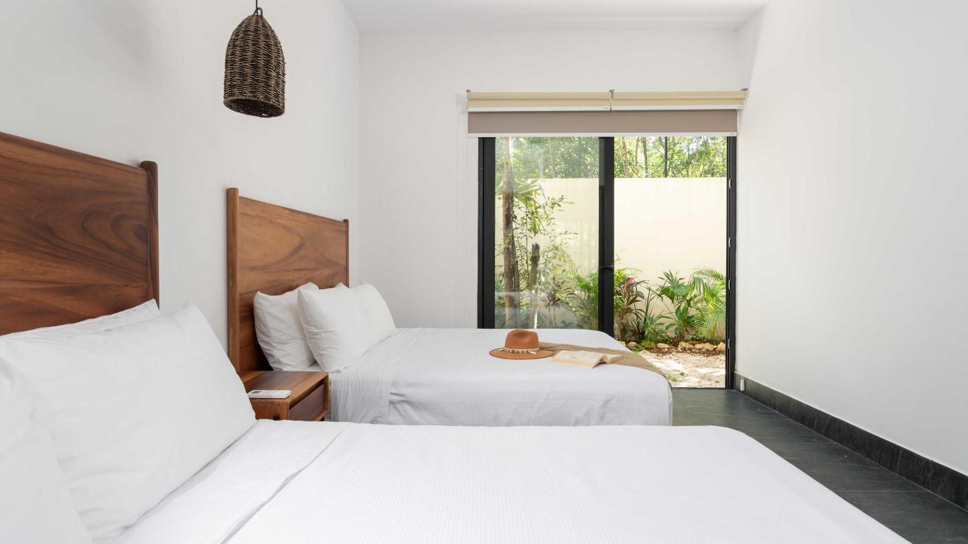 Villa Asana Leaf *