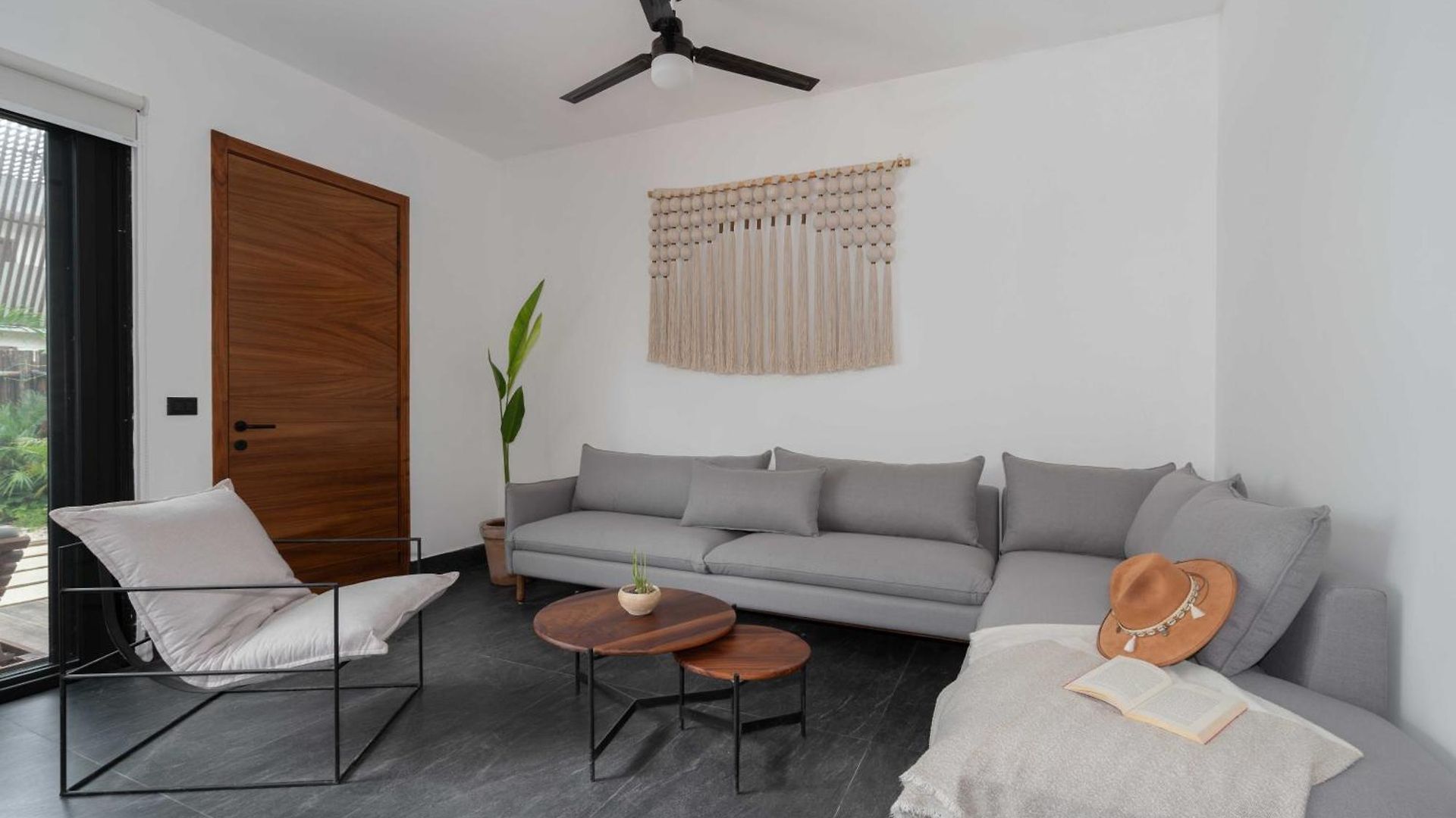 Villa Asana Leaf *