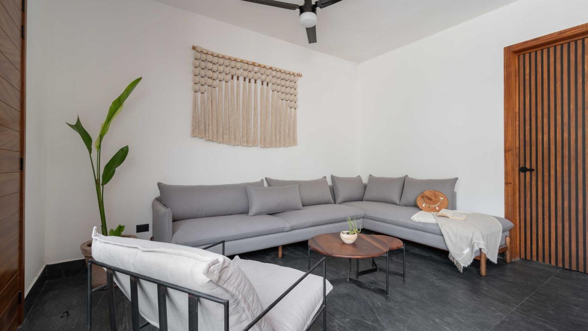Villa Asana Leaf *