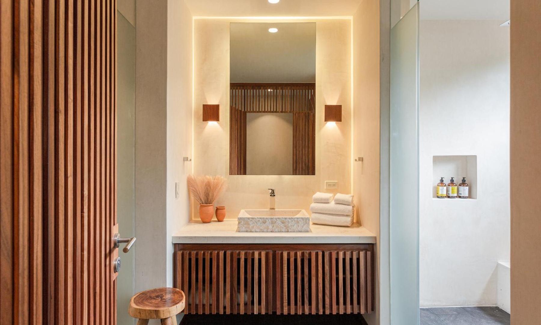Divine 3br Ph Private Jacuzzi, Pools, Spa, Yoga Apartment *