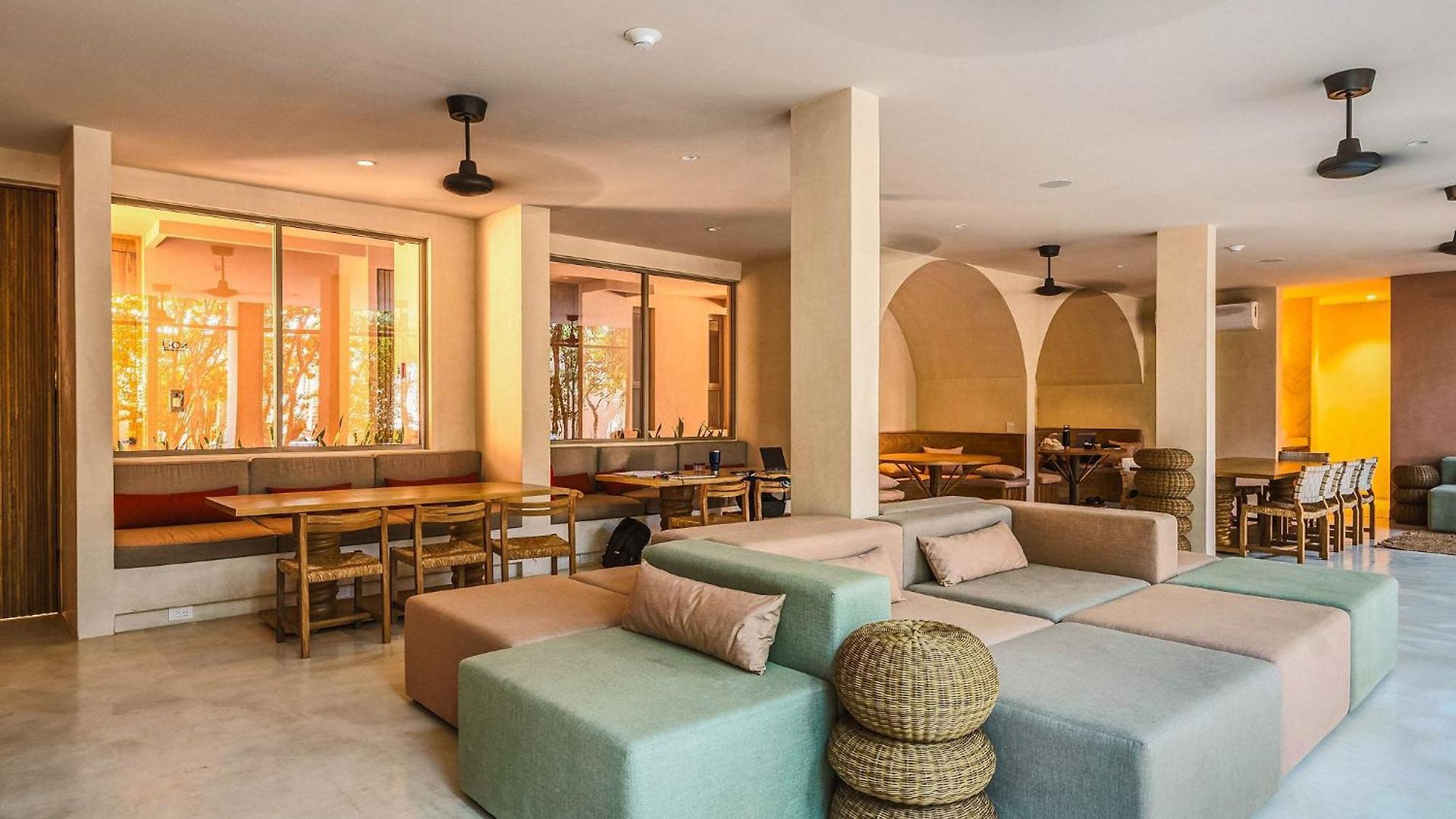 Divine 2br W Pool Gym Yoga Classes Restaurant Apartamento