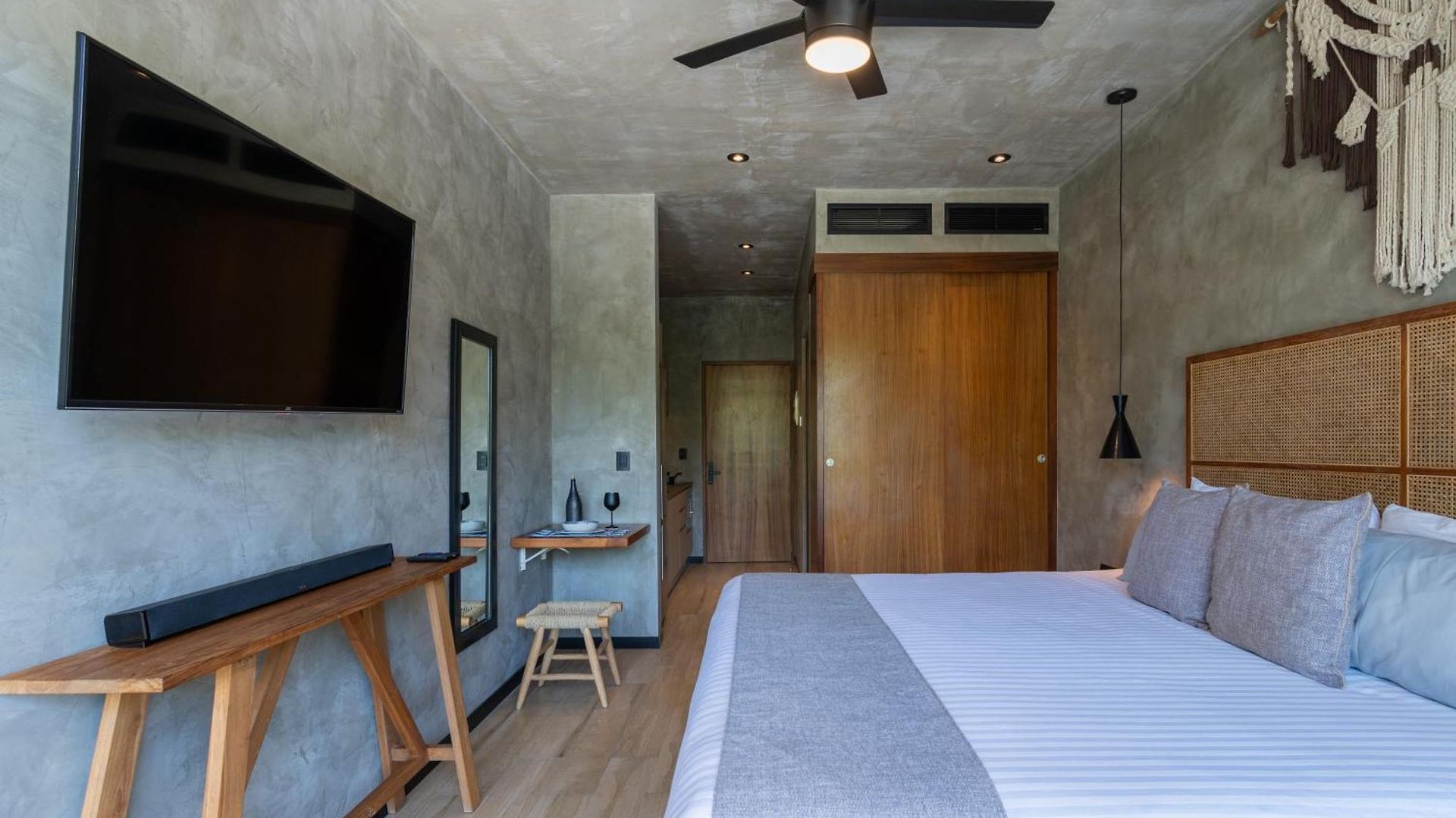 Luxury With Rooftop Pool, Gym, Padel Court, Art Installations Tulum