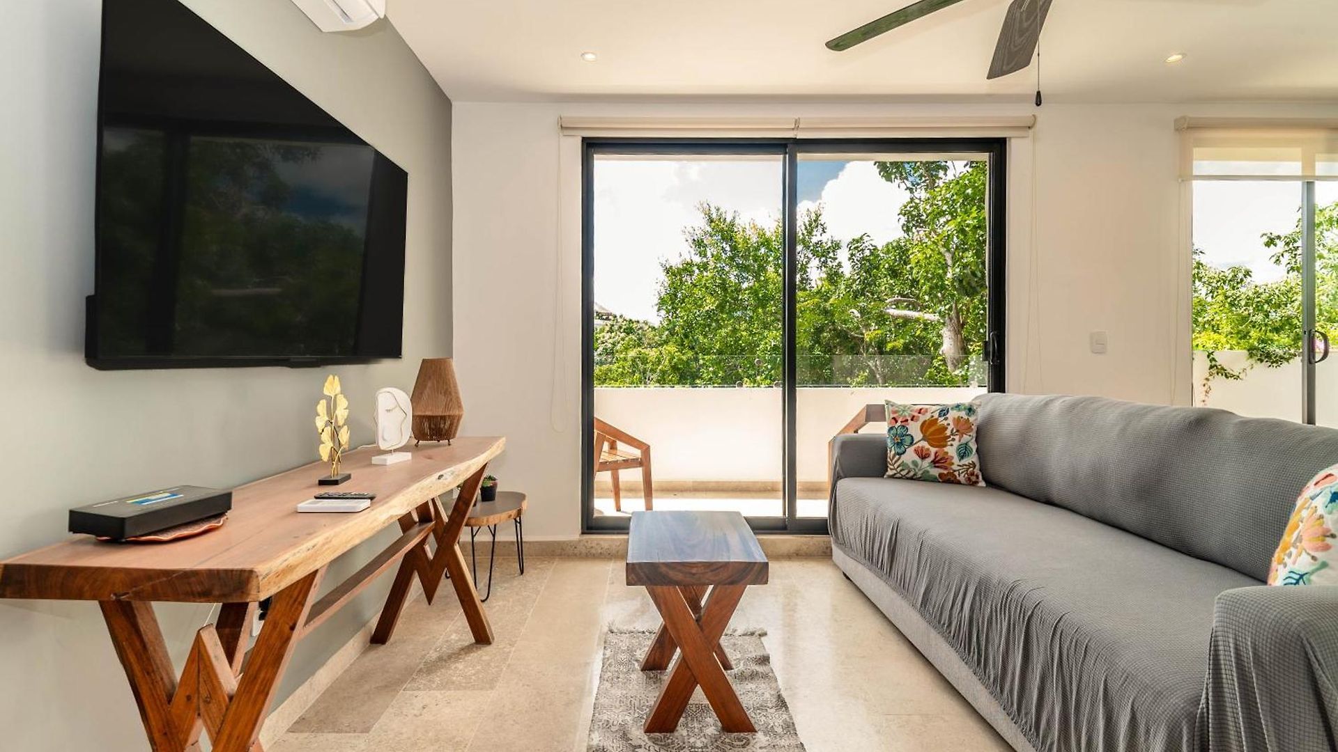 2 Bd With Balcony Gym Rooftop Pool Holiday home