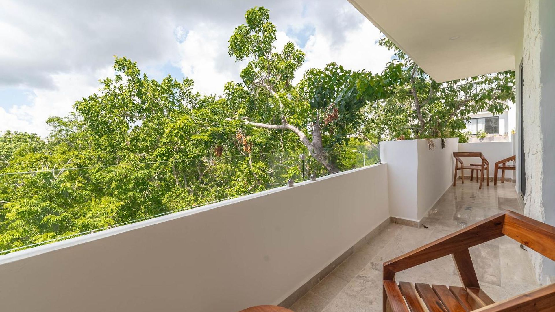 Holiday home 2 Bd With Balcony Gym Rooftop Pool
