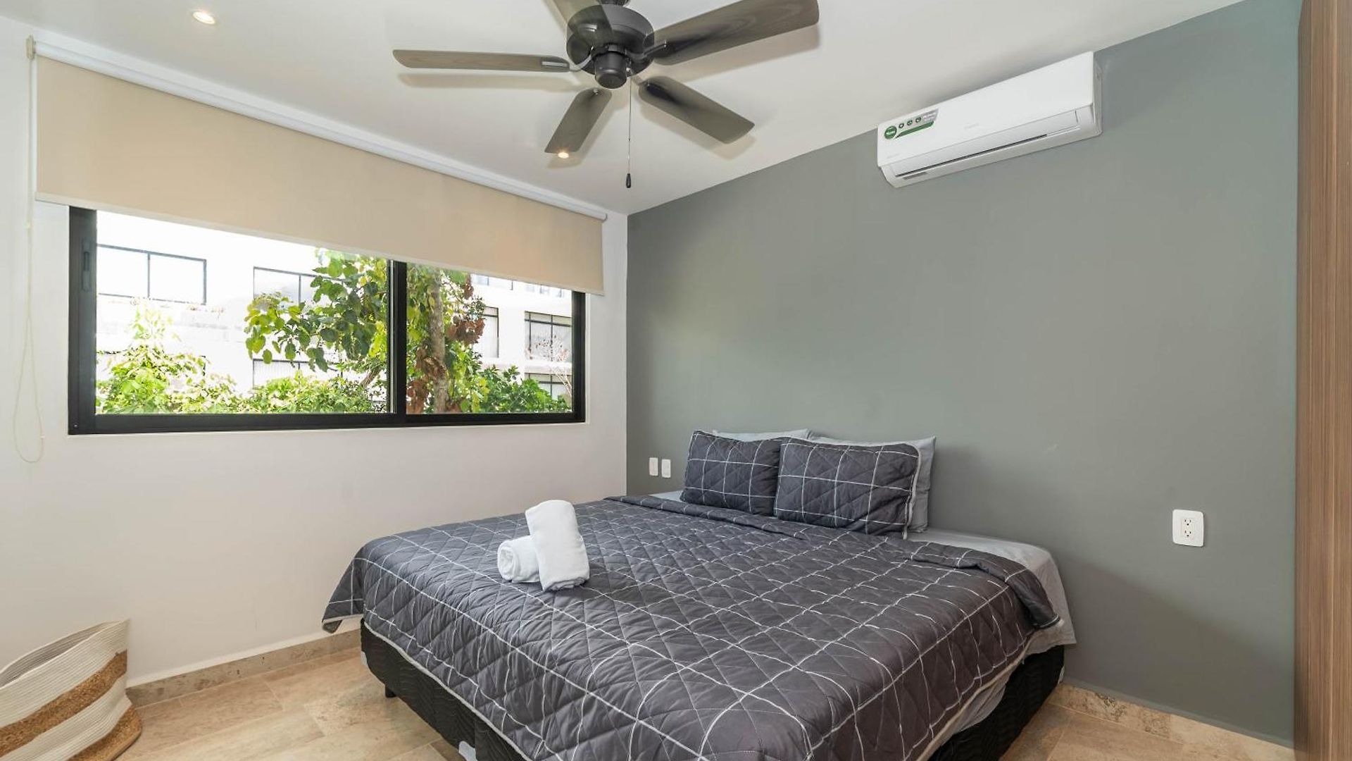 2 Bd With Balcony Gym Rooftop Pool Holiday home