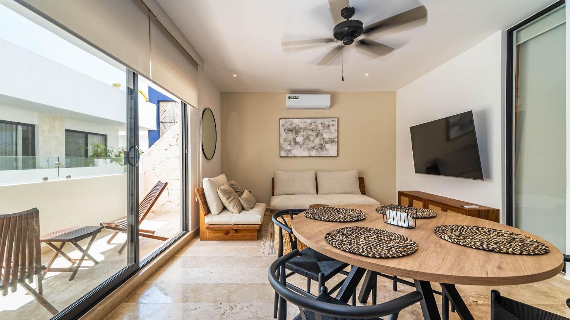 Holiday home 1 Bd With Balcony Gym Pool View *