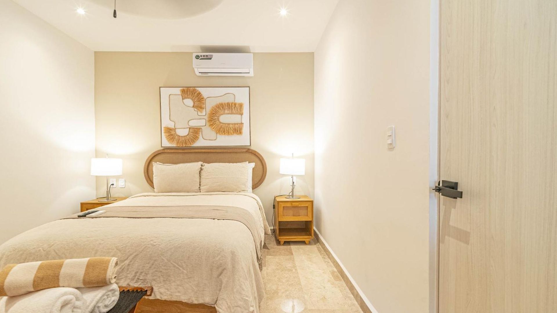 1 Bd With Balcony Gym Pool View * Tulum