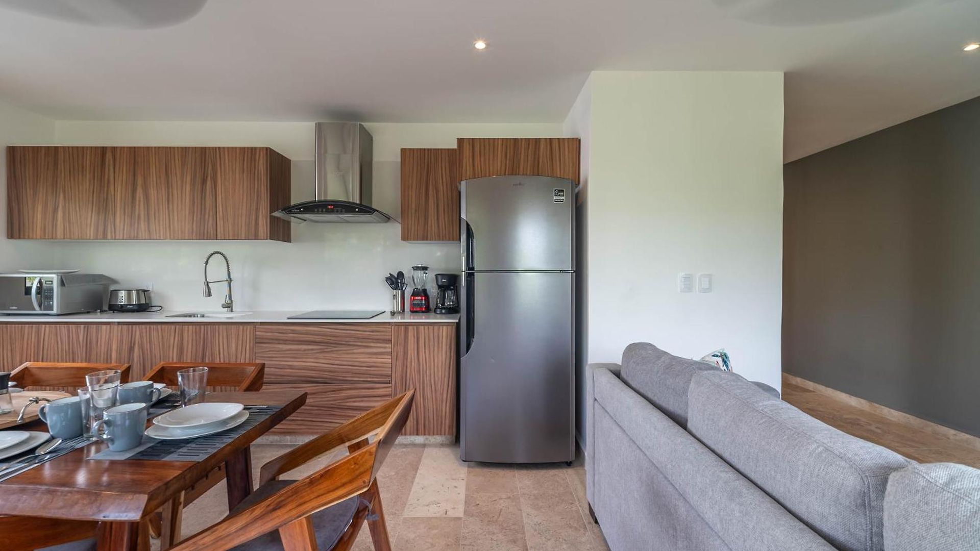 2 Bd With Balcony Gym Rooftop Pool Holiday home