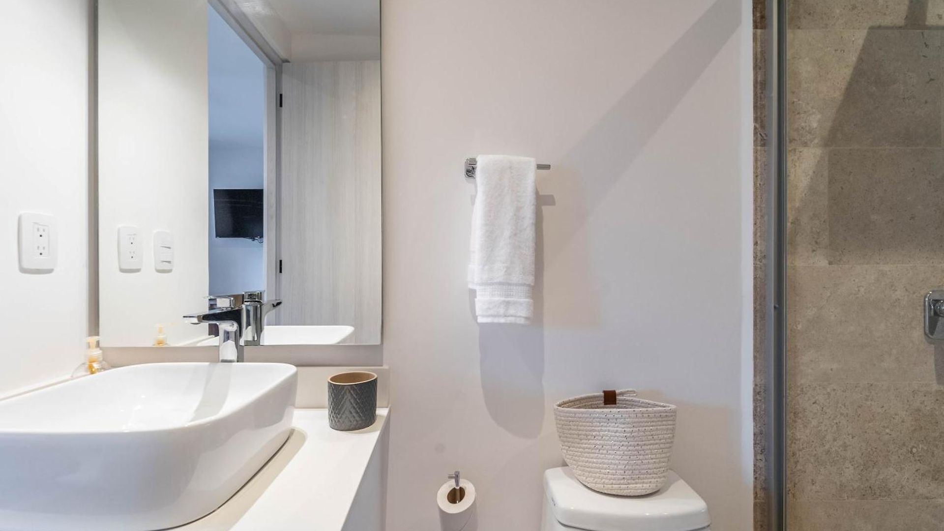 2 Bd With Balcony Gym Rooftop Pool Tulum