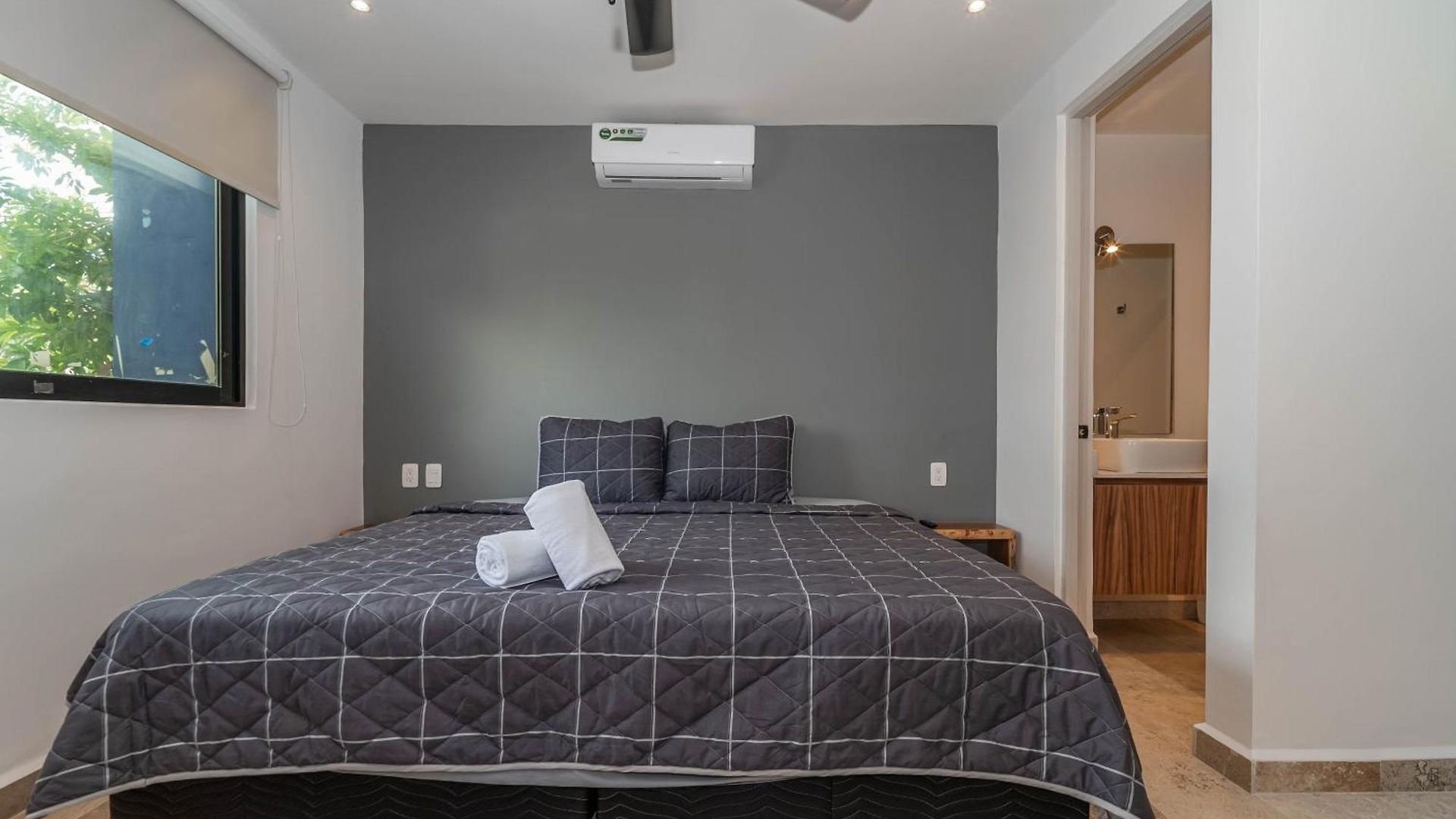 2 Bd With Balcony Gym Rooftop Pool Tulum