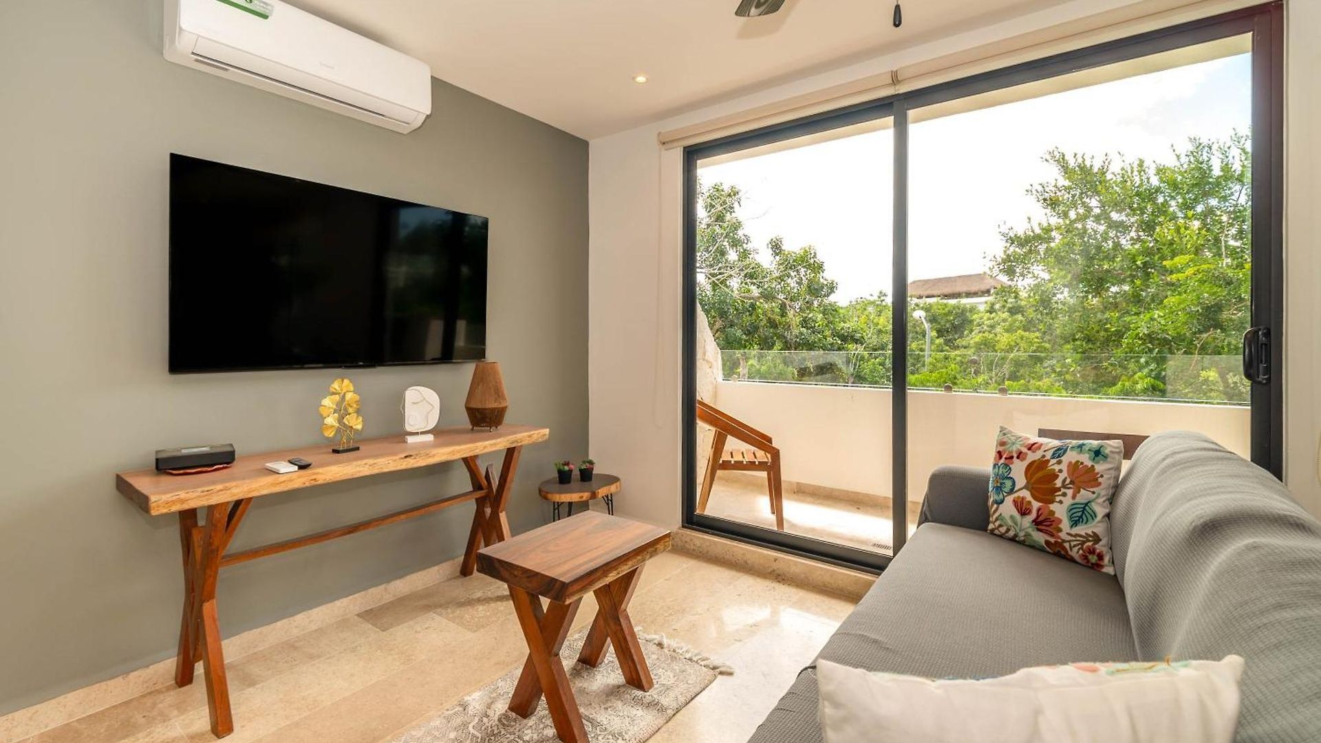 2 Bd With Balcony Gym Rooftop Pool Holiday home