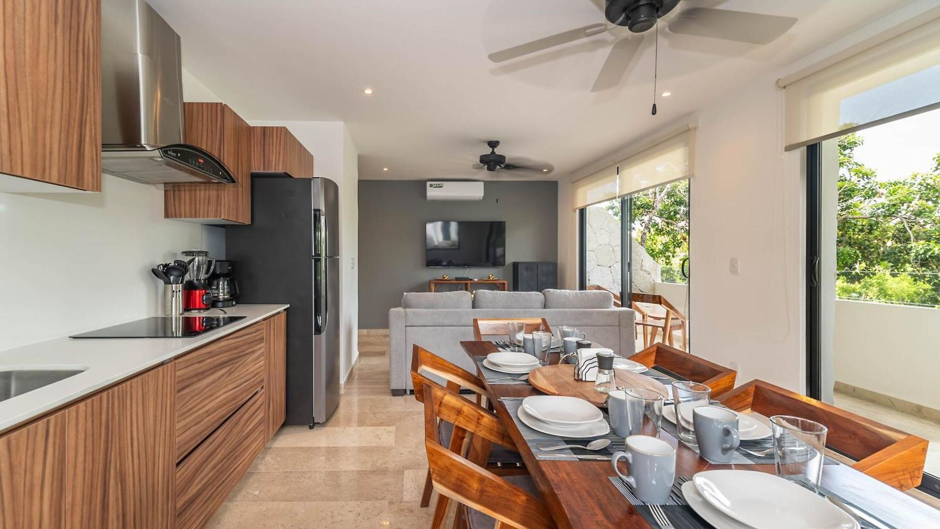2 Bd With Balcony Gym Rooftop Pool Holiday home *