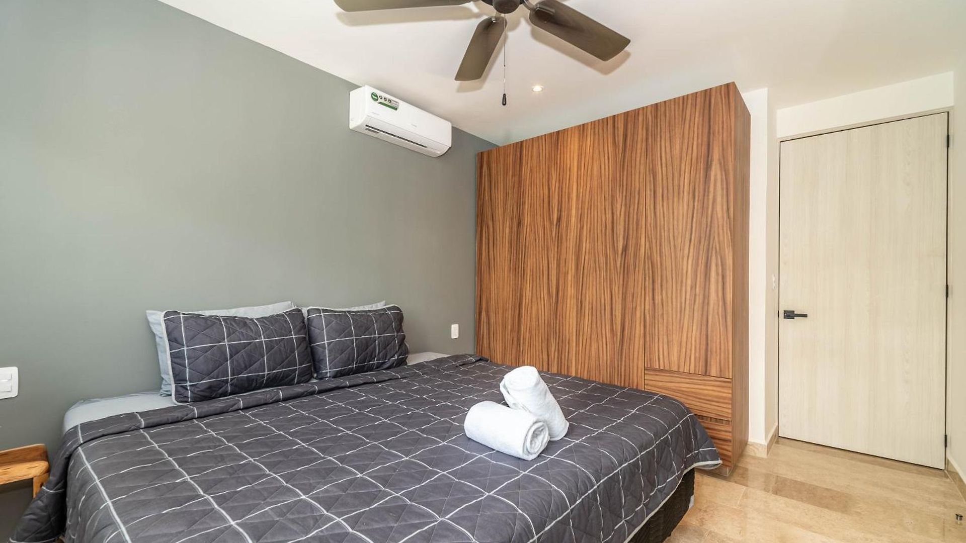 2 Bd With Balcony Gym Rooftop Pool * Tulum