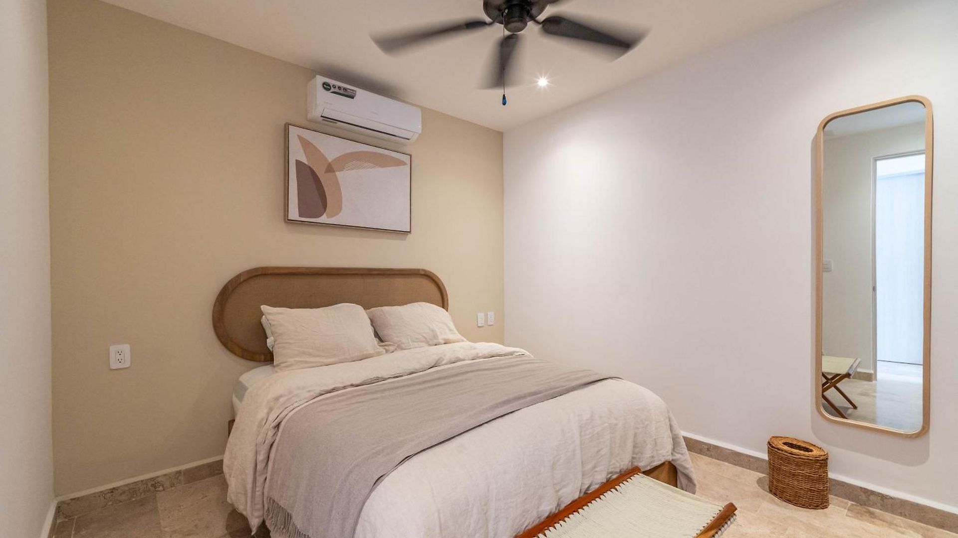 Bright 1 Bd With Balcony Holiday home *