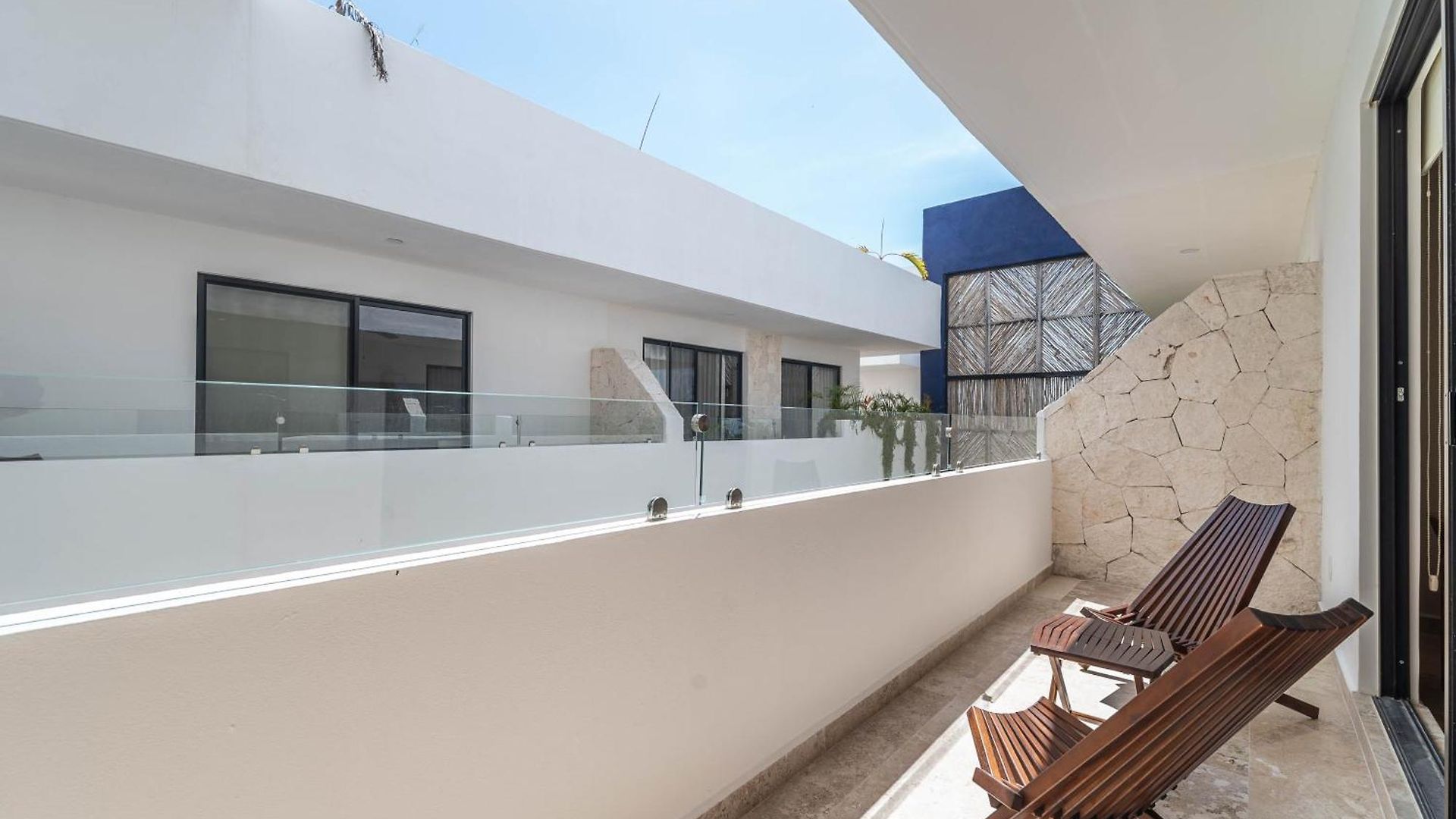 1 Bd With Balcony Gym Pool View Holiday home