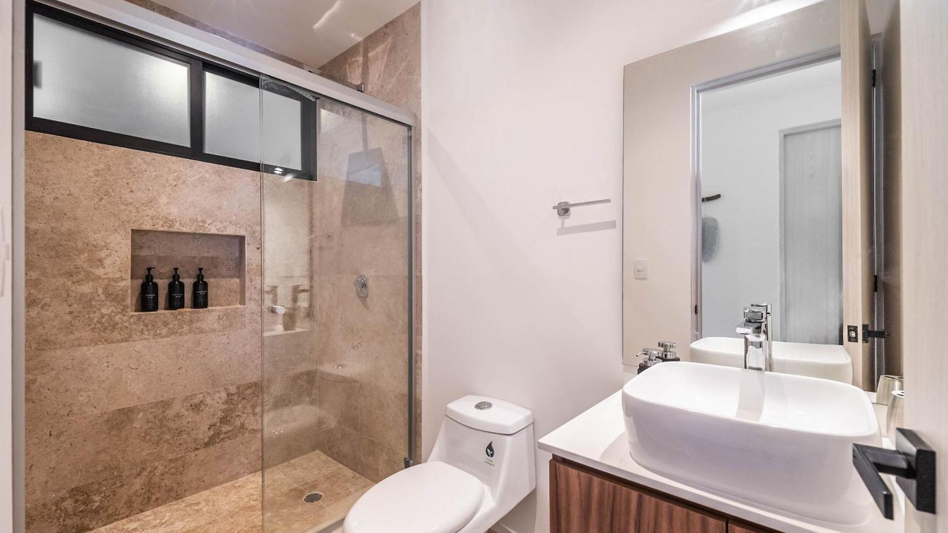 1 Bd With Balcony Gym Pool View Holiday home Tulum