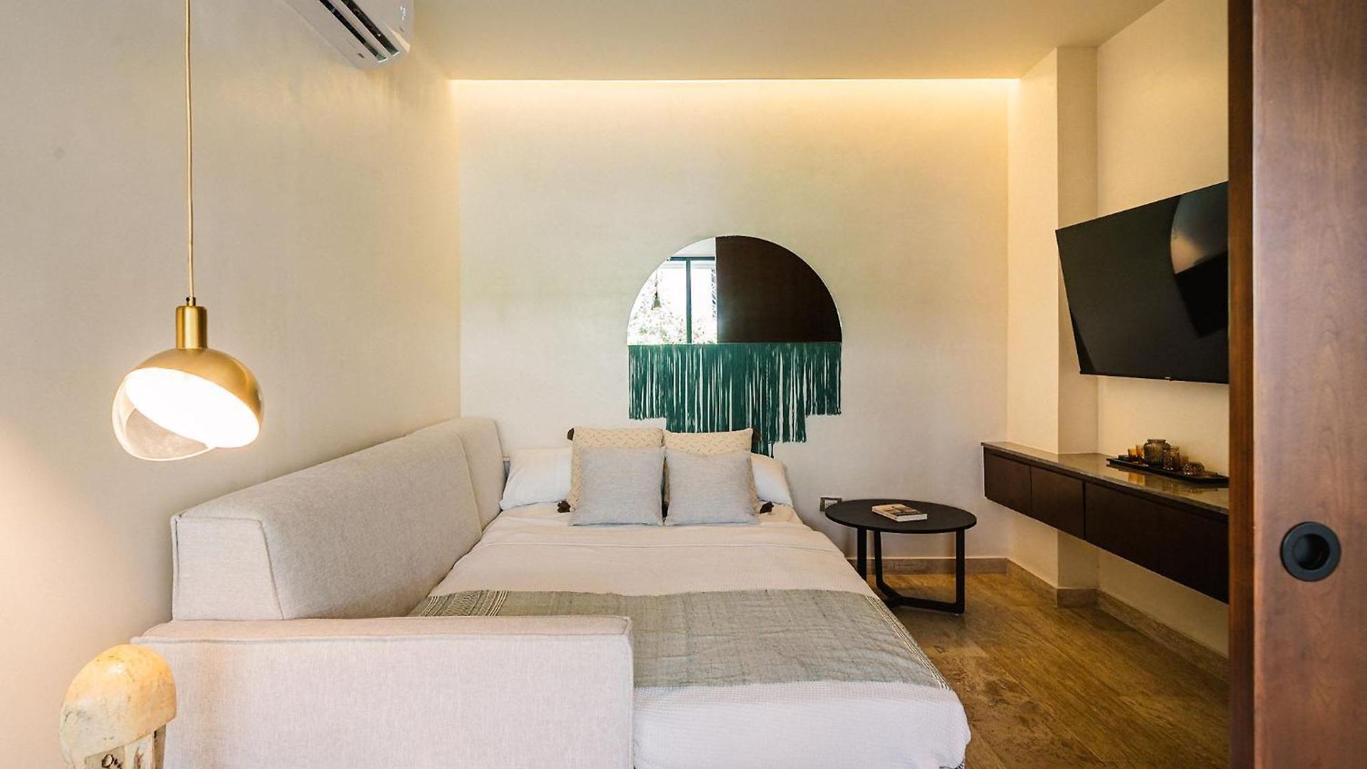 Apartment Deluxe Design 3br With Pool, Spa, Gym, Kids Area *