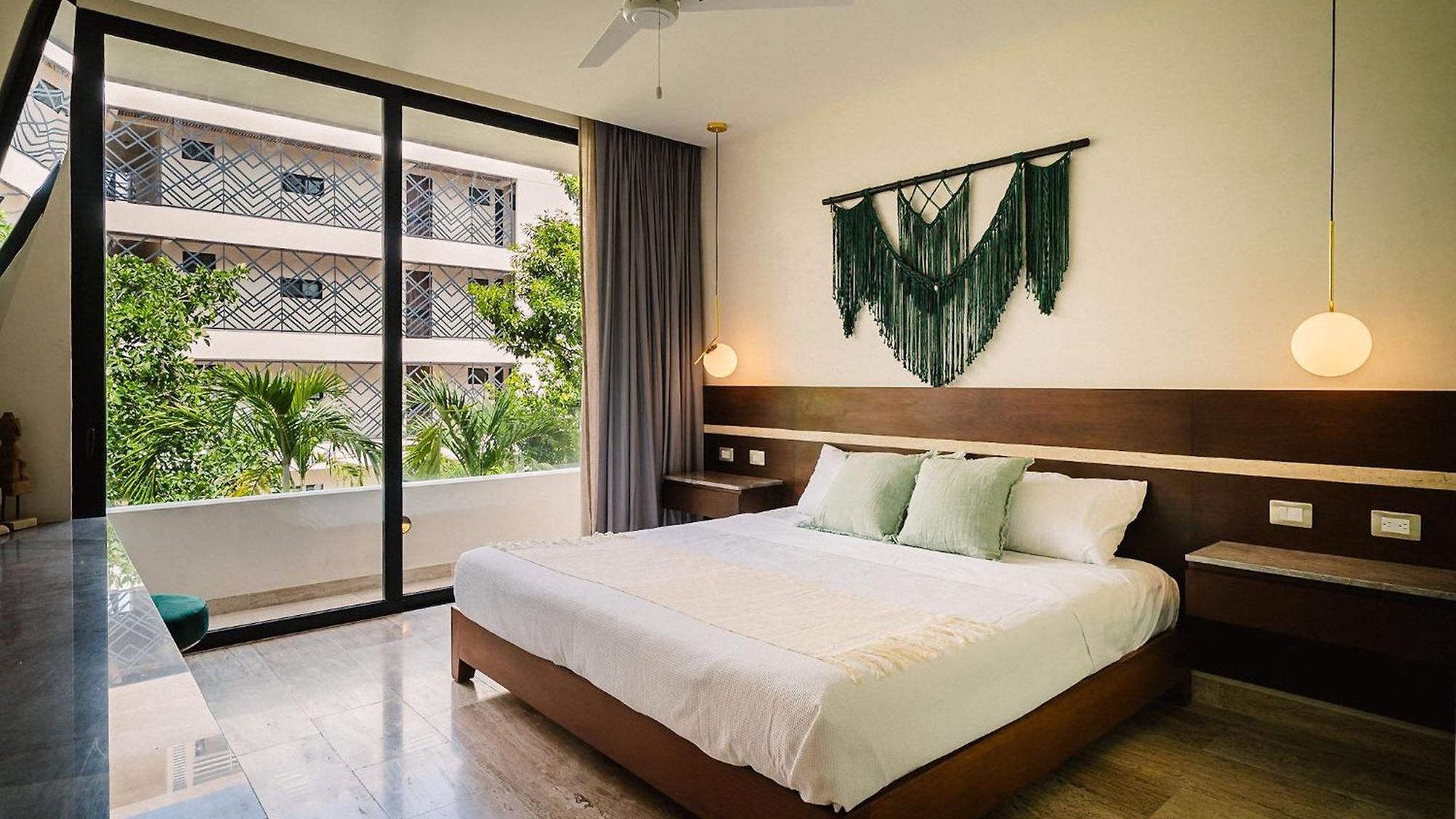 Deluxe Design 3br With Pool, Spa, Gym, Kids Area Apartment *