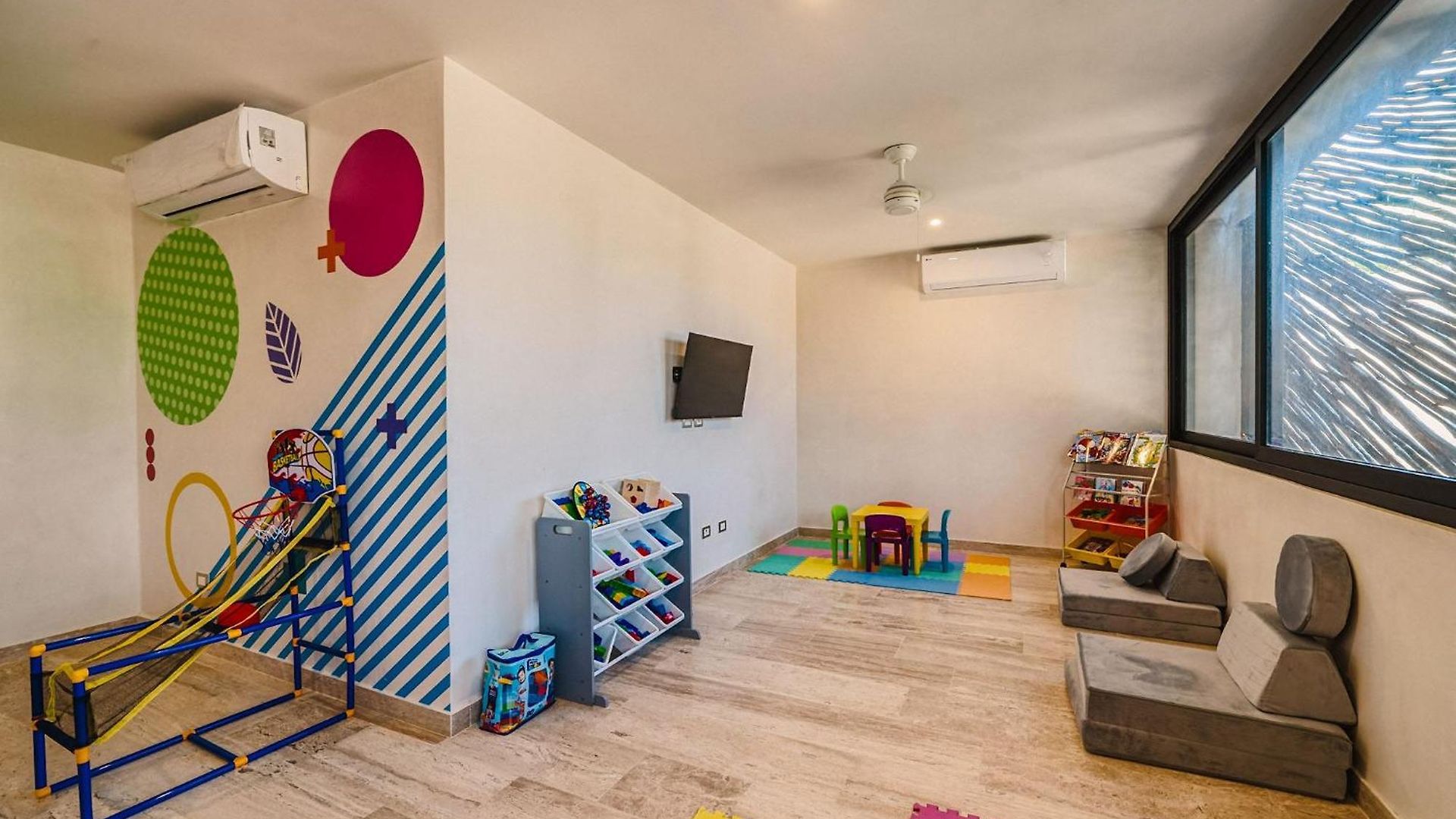Deluxe Design 3br With Pool, Spa, Gym, Kids Area