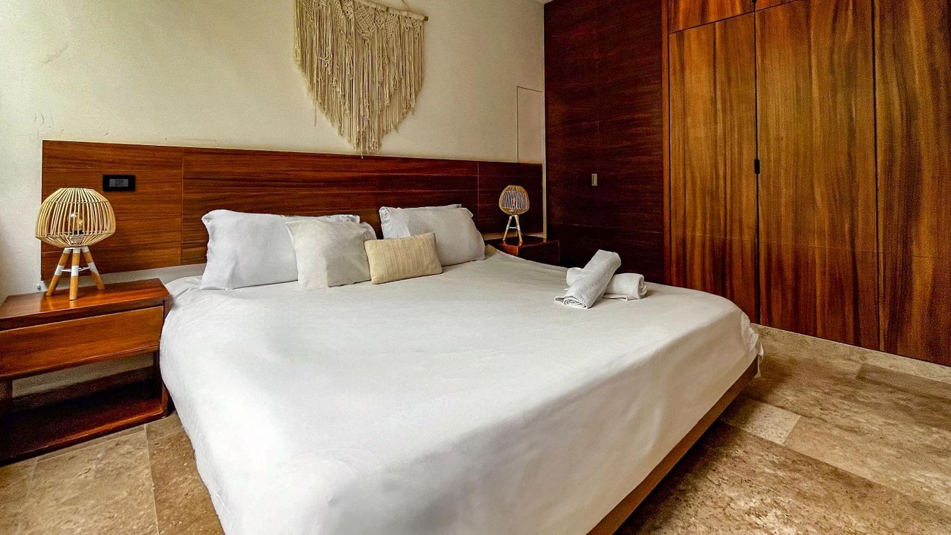 Amaka Calma By Cercana Hotel