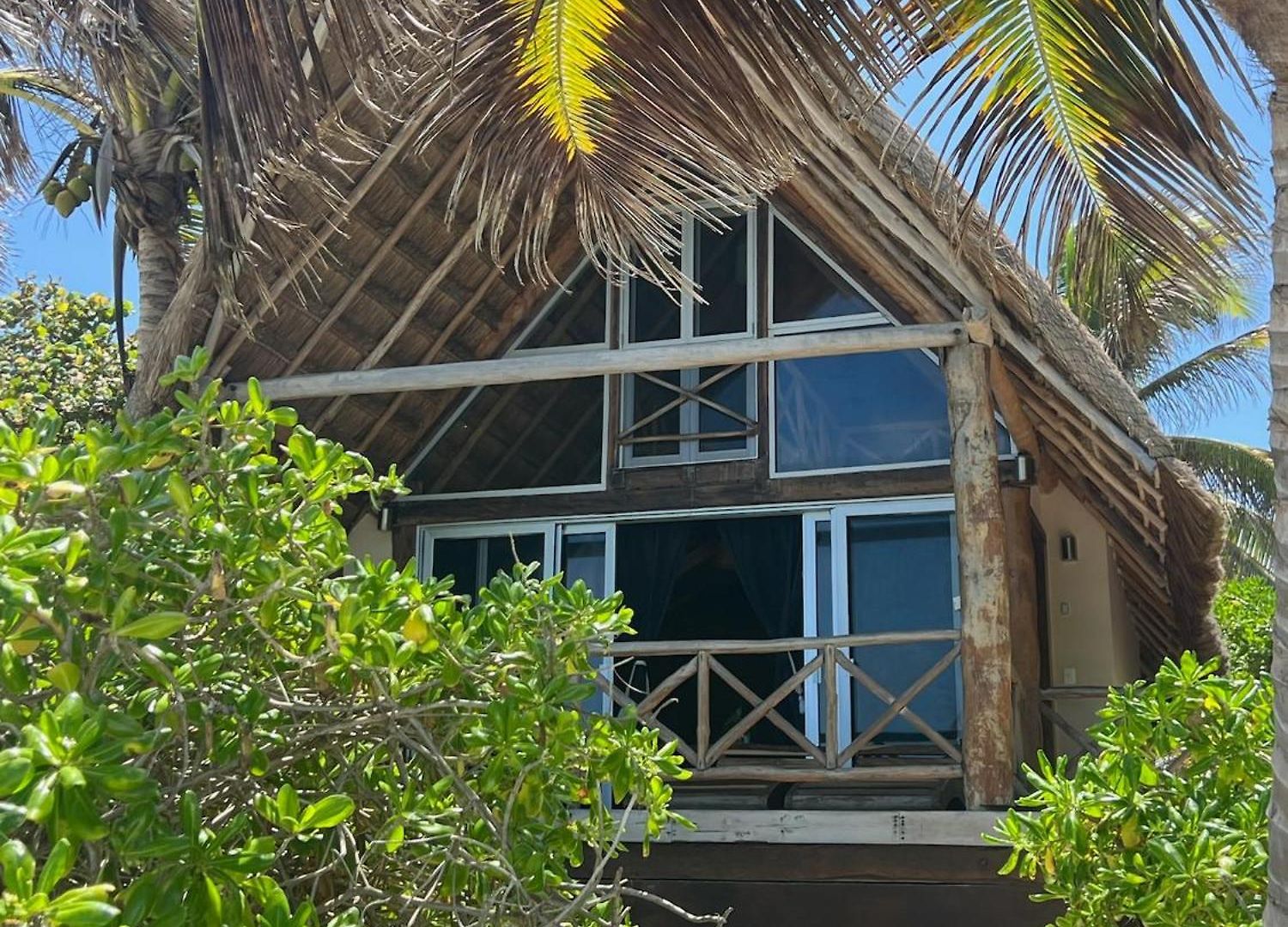 El Paraiso Hotel